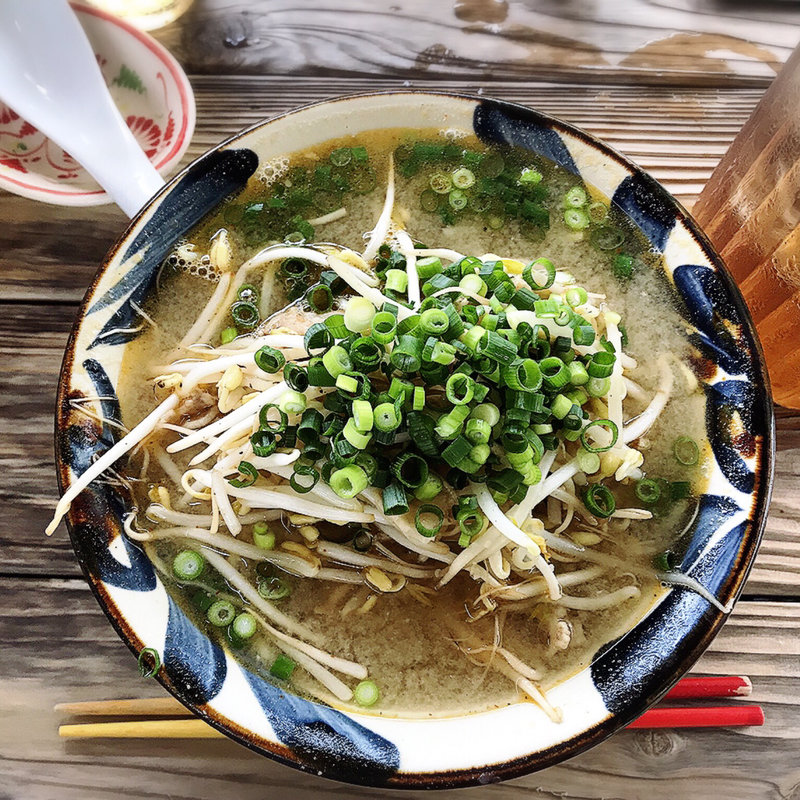 ピリ辛味噌もやしそば(やん小〜)