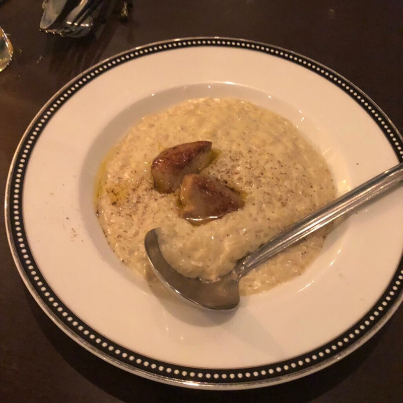 フォアグラのソテートリュフリゾット 温玉を絡めて(ヴィーノボーノ （VINO BUONO）)