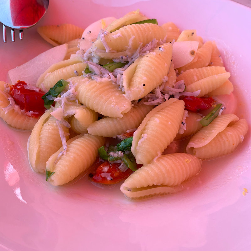 シラスとアサリ、セミドライトマト、タケノコと青海苔のアサリのブロードで炊いたペンネ(アマルフィイ デラセーラ)