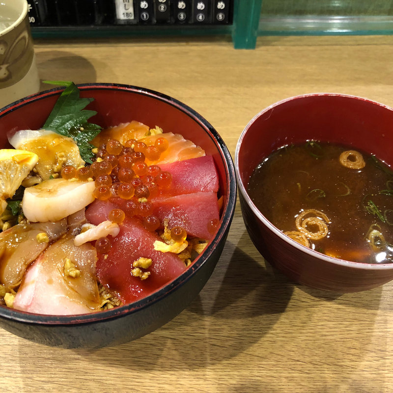 海鮮丼(屯舍)