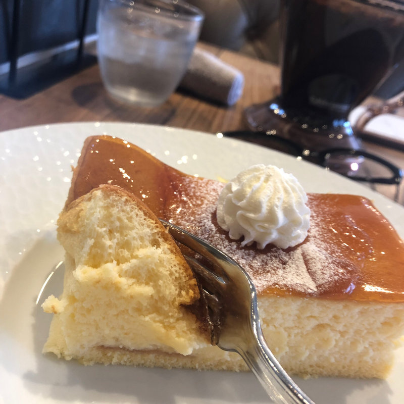クリームチーズのスフレ(いすずカフェ)
