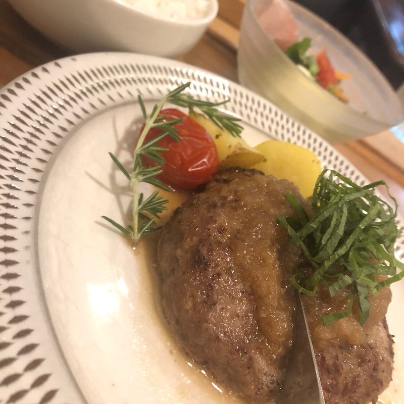 １００＆九州産和牛ハンバーグ(家鴨軒)