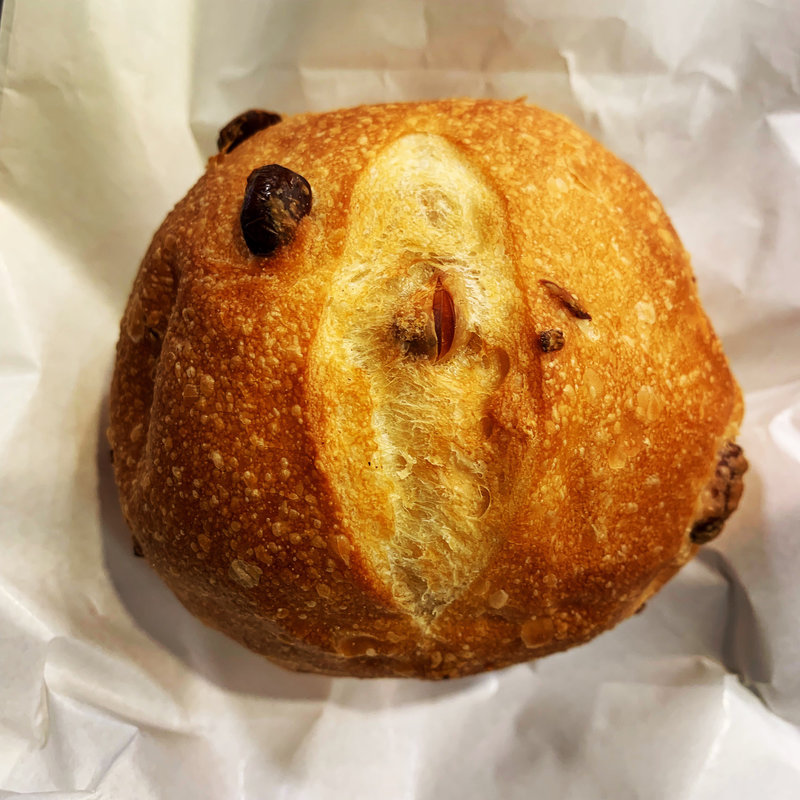 大豆パン(墨繪パン  新宿店)