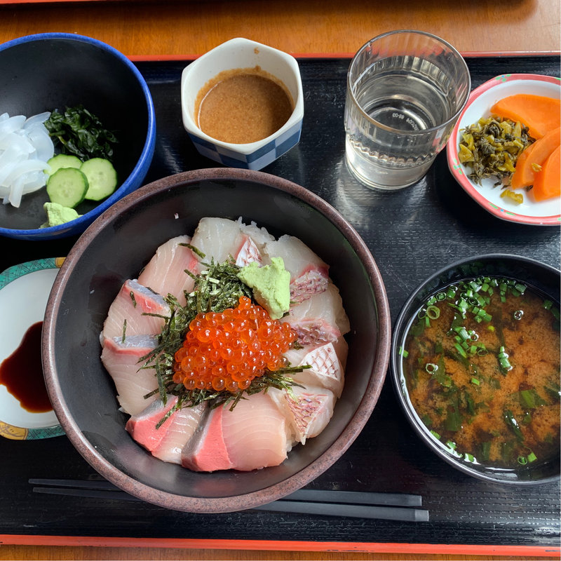 鯛ブリいくら丼(道の駅むなかた )