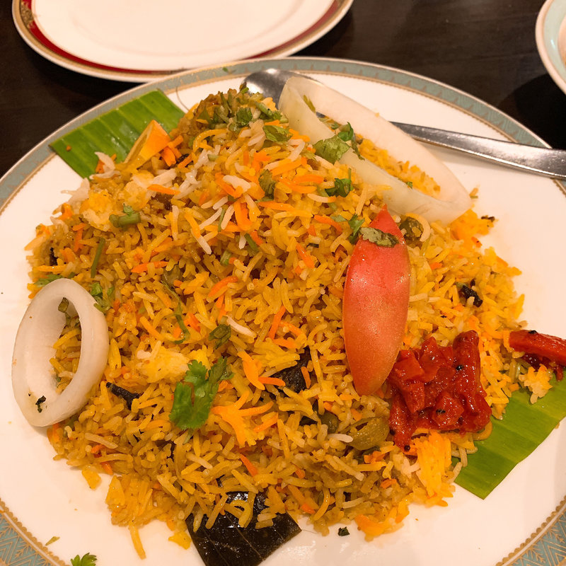 チキン　ビリヤニ(カーンケバブビリヤニ （Khan kebab biryani）)