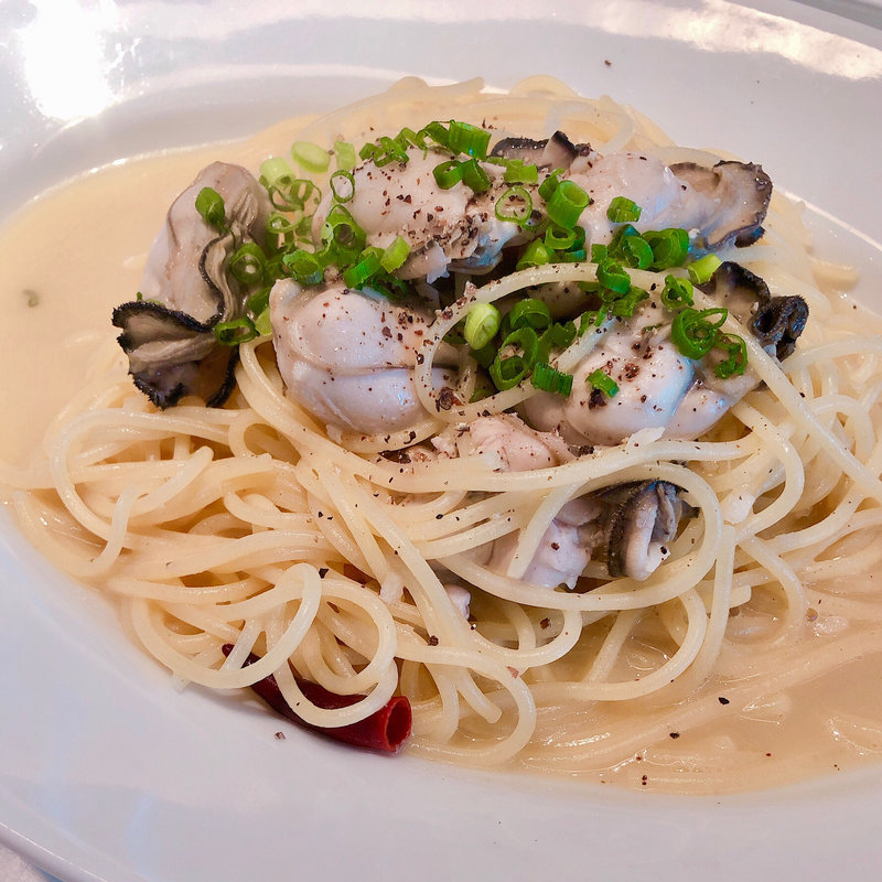 牡蠣たっぷり和風パスタ(8TH SEA OYSTER Barミント神戸店)