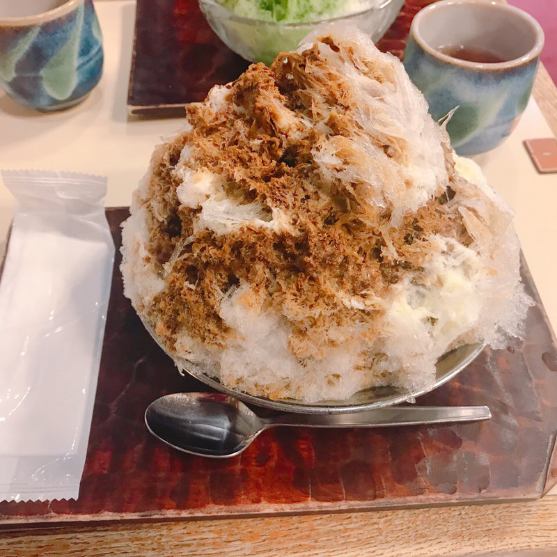 ミルクティー氷(だるまや餅菓子店)