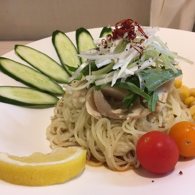 冷やし中華(濃厚鶏出汁拉麺 吉法師 KIPPOSHI)