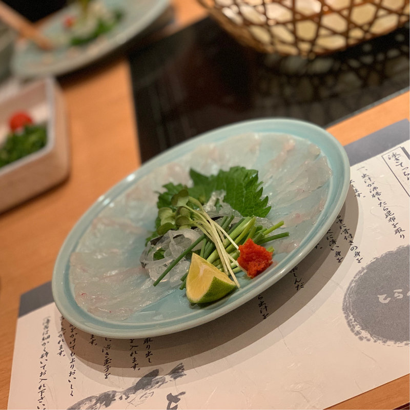 専門店のこだわり 泳ぎてっさ（とらふぐ刺身）(とらふぐ亭 渋谷店)