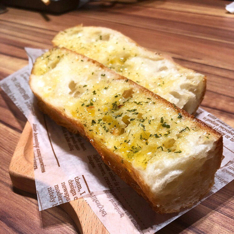 ガーリックトースト(和牛ステーキ弘)