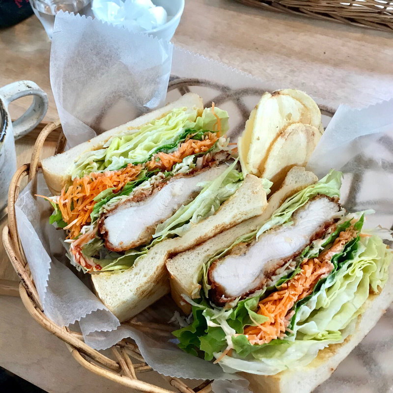 チキンカツサンド(ミアズ ブレッド 本店)