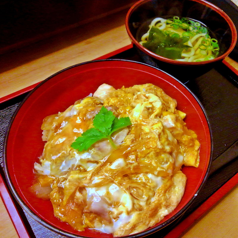 比内地鶏親子半丼(斉藤うどん店　平泉)