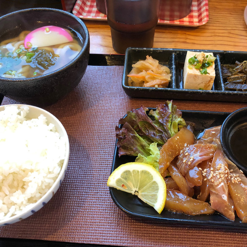 日替わりランチ（ヒラマサの漬け）(一途うどん)