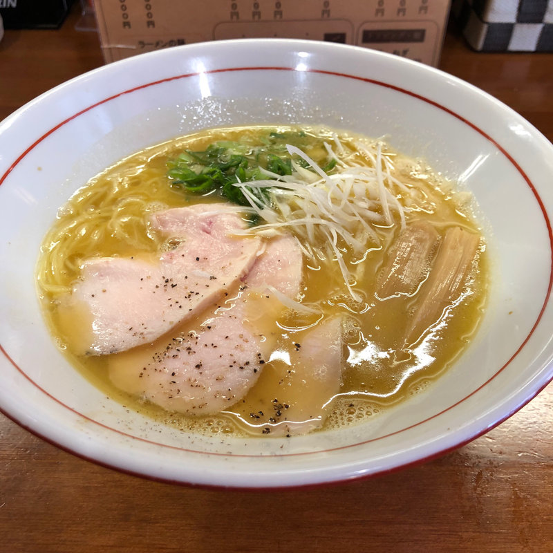博多地鶏白湯らあめん(醤油と貝と麺 そして人と夢 )
