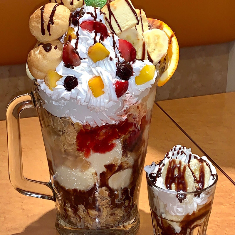 おむたんキングパフェ(おむらいす亭 クリスタ長堀店)