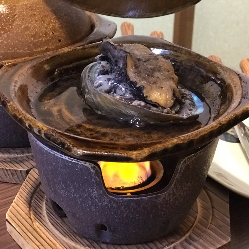 あわびの酒蒸し(緑水亭勝浦別館 翠海 （スイカ）)