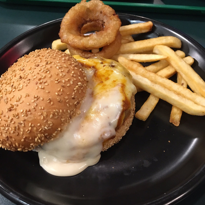 函館スノーバーガー(ラッキーピエロ 戸倉店)