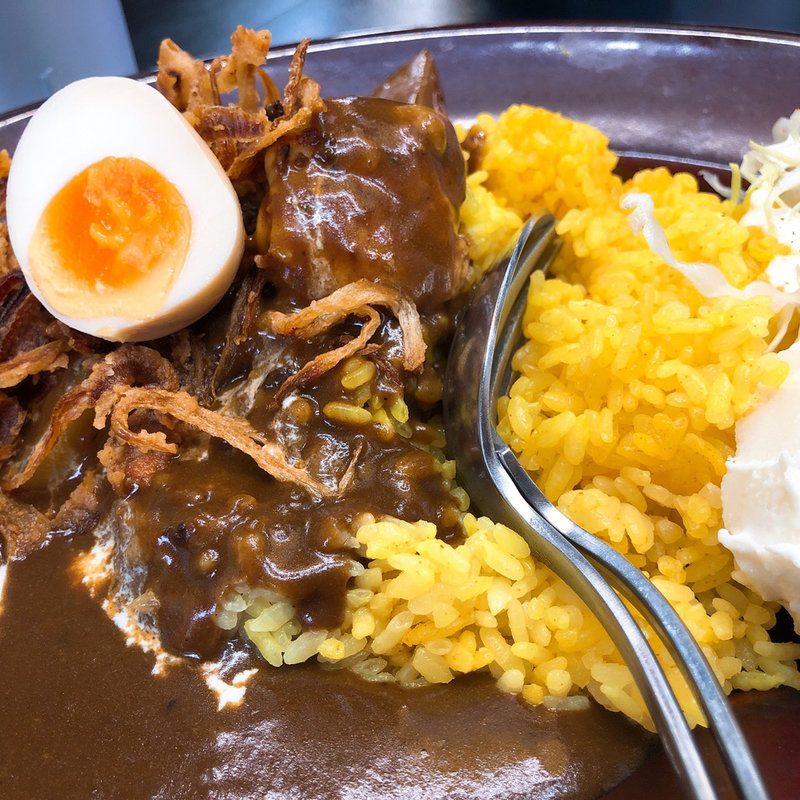 黒い肉（チキン）カレー(カレーは飲み物。水道橋店)