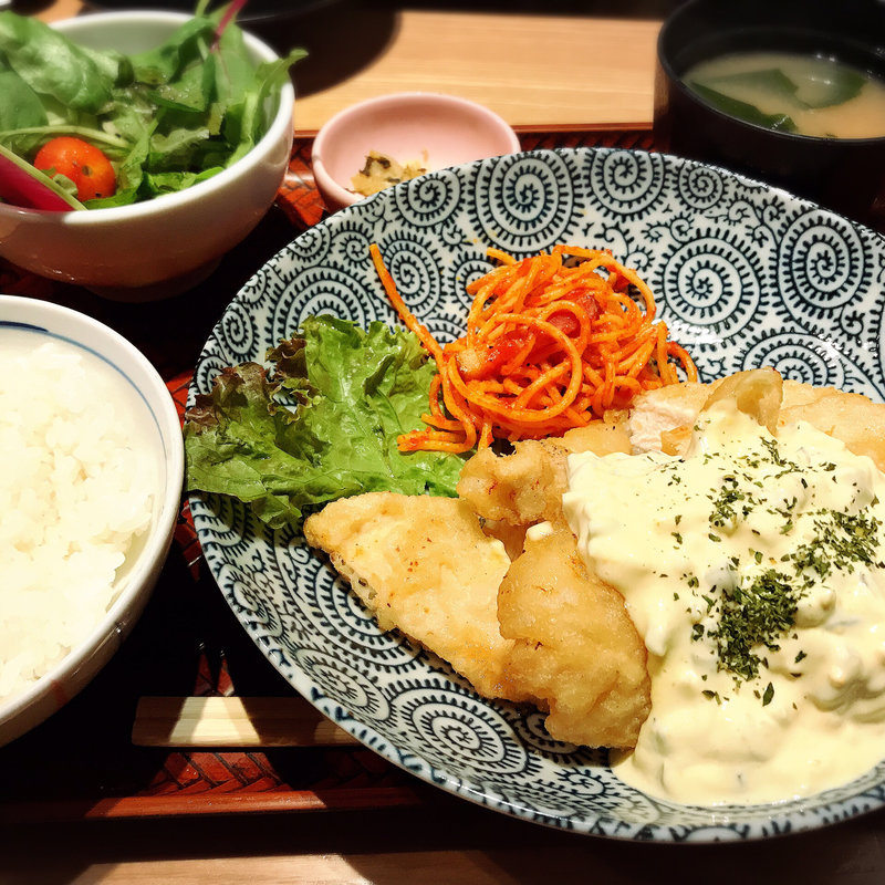 チキン南蛮定食(焼とりの八兵衛 ソラリアプラザ店)