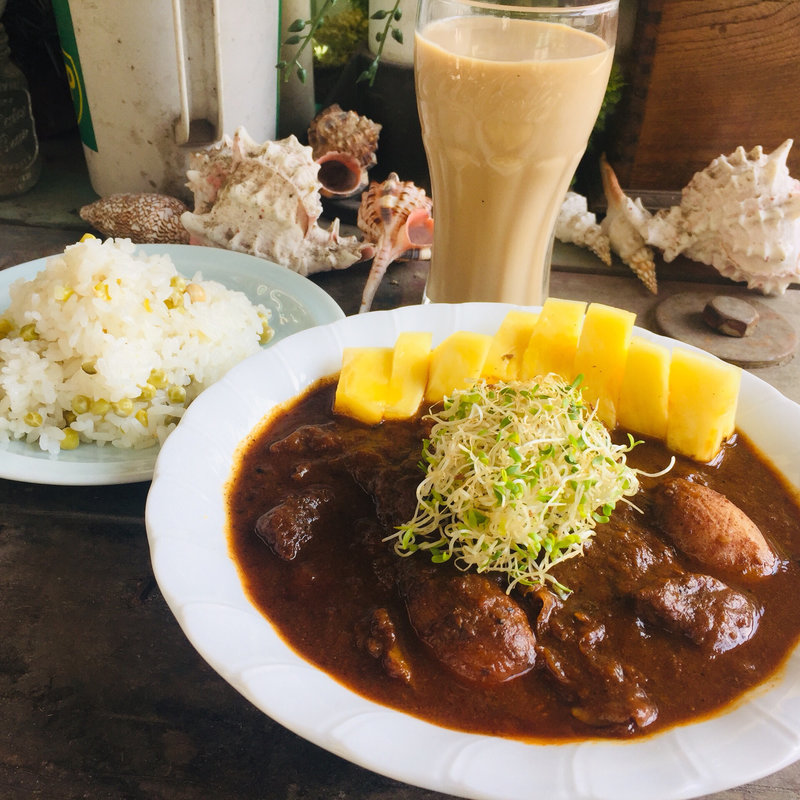 パイナップルビーフシチュー(BOXX Coffee & X-presso)