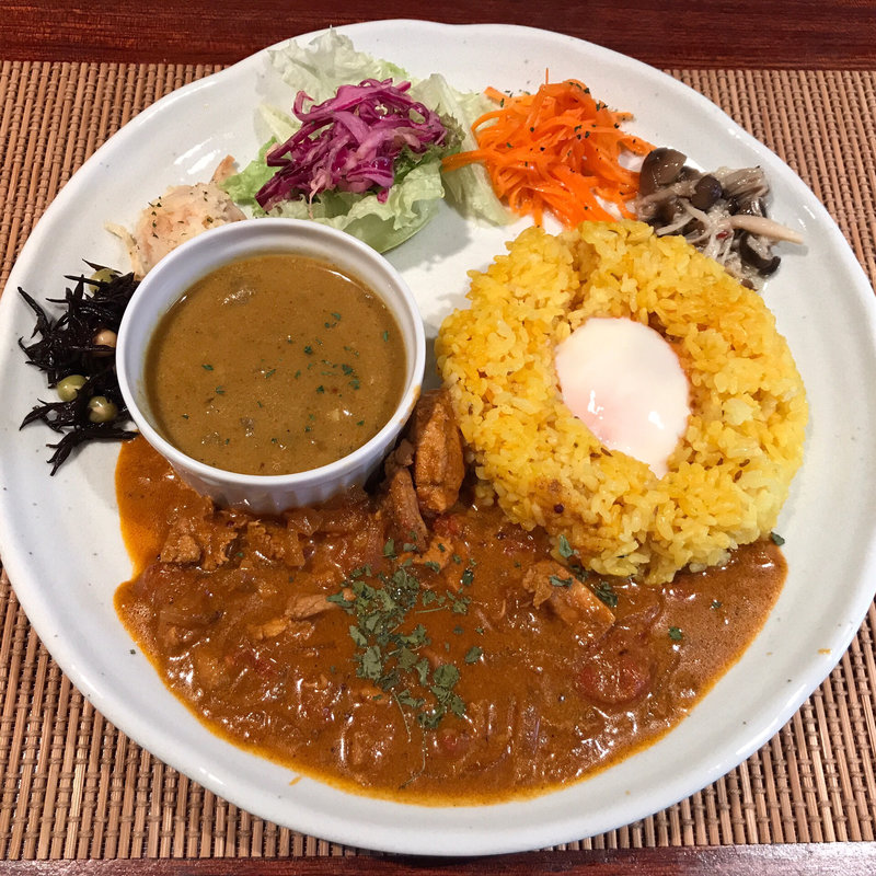 チキンカレー＆あさりカレー あいがけ(スパイスカレー つぼみのかおり)