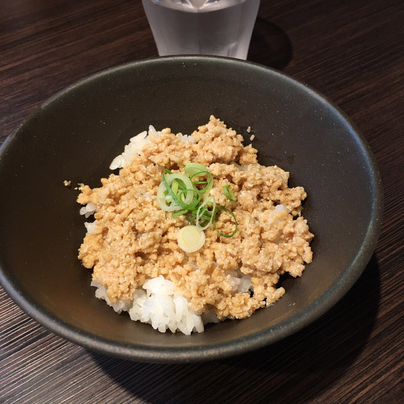 そぼろご飯(らぁめん トリカヂ イッパイ )