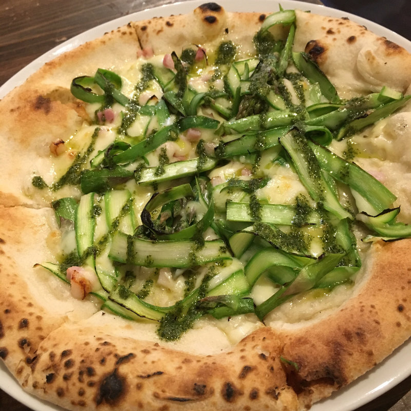 野菜をバンバン使ったピザ(エゾバルバンバン)