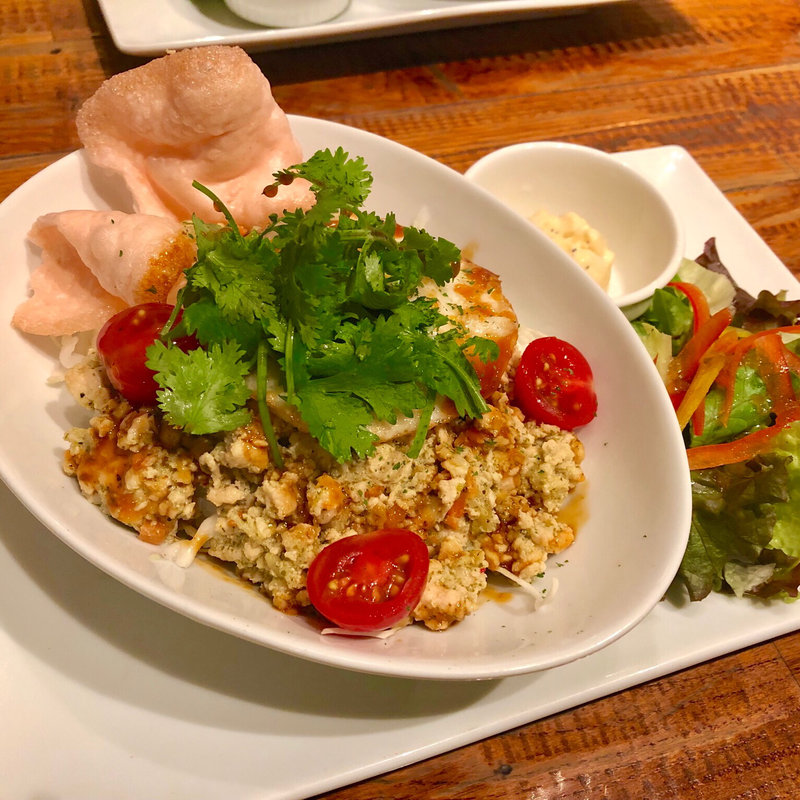 ガパオライス(猿Cafe 新宿マルイ本館店)