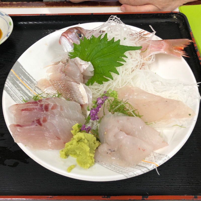 地魚刺身盛合せ(魚市場食堂)