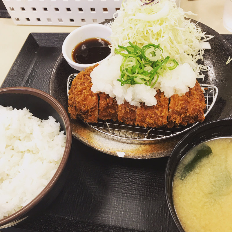おろし厚切りロースかつ定食(松乃家 綾瀬店 )