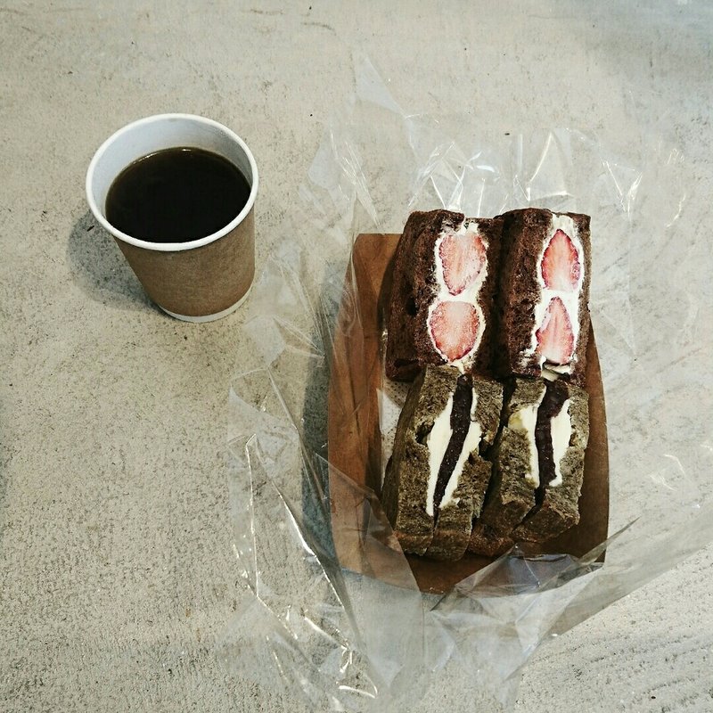 ほうじ茶とあんバターサンド(Viking Bakery F（バイキングベーカリー エフ）)