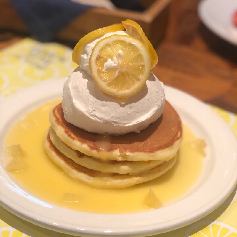 レモンパブロバのパンケーキ(ジェイエス パンケーキカフェ くずはモール店 （j.s. Pancake cafe）)