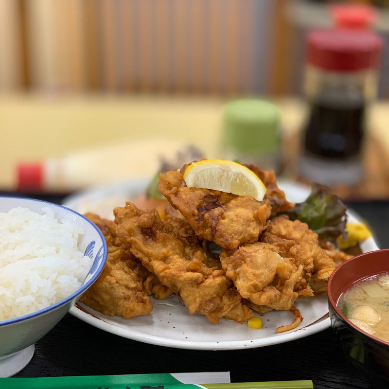 鳥の唐揚げ定食(お食事の店 さつき)