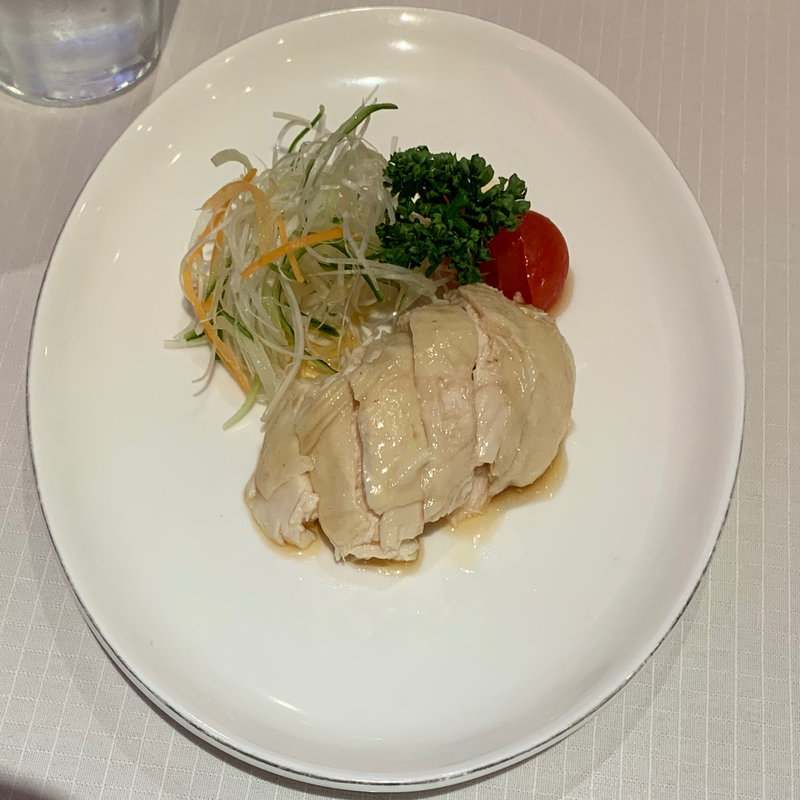 蒸し鶏の冷菜(中国料理 龍亭)