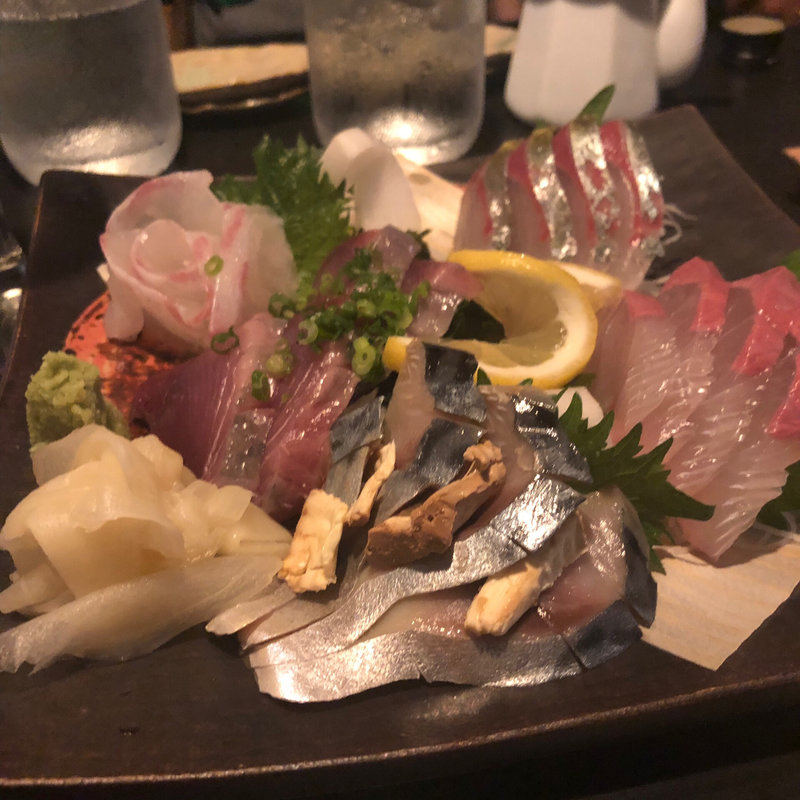 刺身盛り合わせ(魚山人)