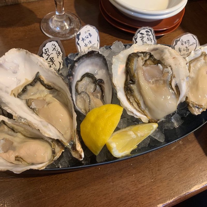 生牡蠣5種盛(Oyster Bar MABUI 並木店 （オイスターバー マブイ）)