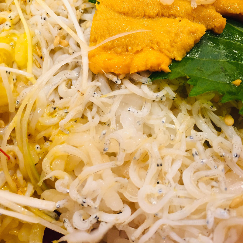 雲丹しらす丼(ちりめん・しらす専門店 凪 （なぎ）)