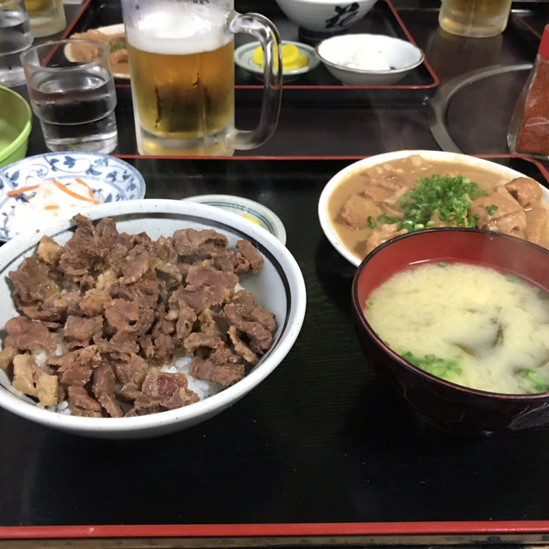 ホルモン定食　ホルモン中･ご飯中(かつ美食堂 （カツミショクドウ）)