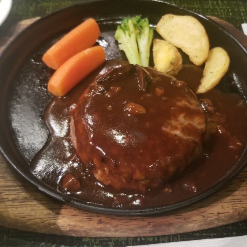 ハンバーグ(スギモト 東京ミッドタウン店)