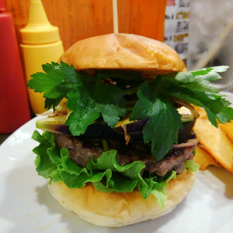 水なすと茗荷の醤油おかか和えバーガー(Kokopelli)