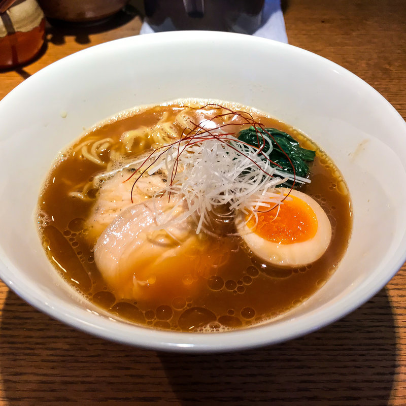 熟成たまり醤油らーめん(鳳雛)