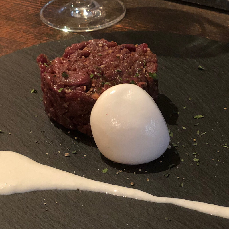 タルタルステーキ(スパイス＆ワイン エルド)