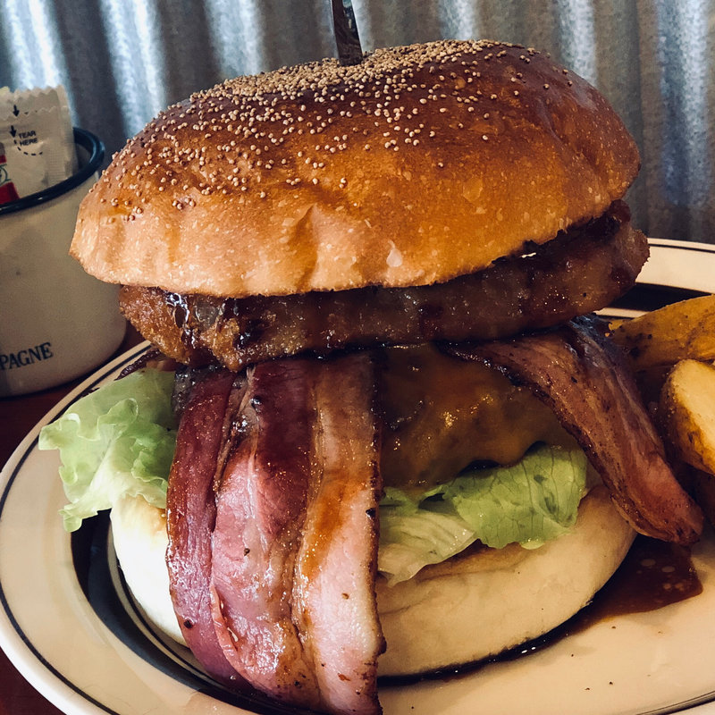 MADバーガー(MAD BURGER)