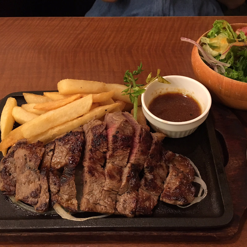 サーロインステーキ&ミニサラダ(ビヤホールライオン 相鉄店)