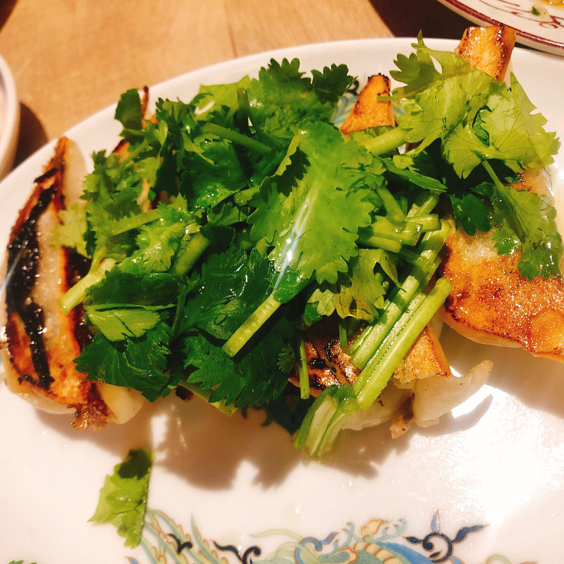 Wパクチー餃子(餃子製造販売店 南森町いち五郎)