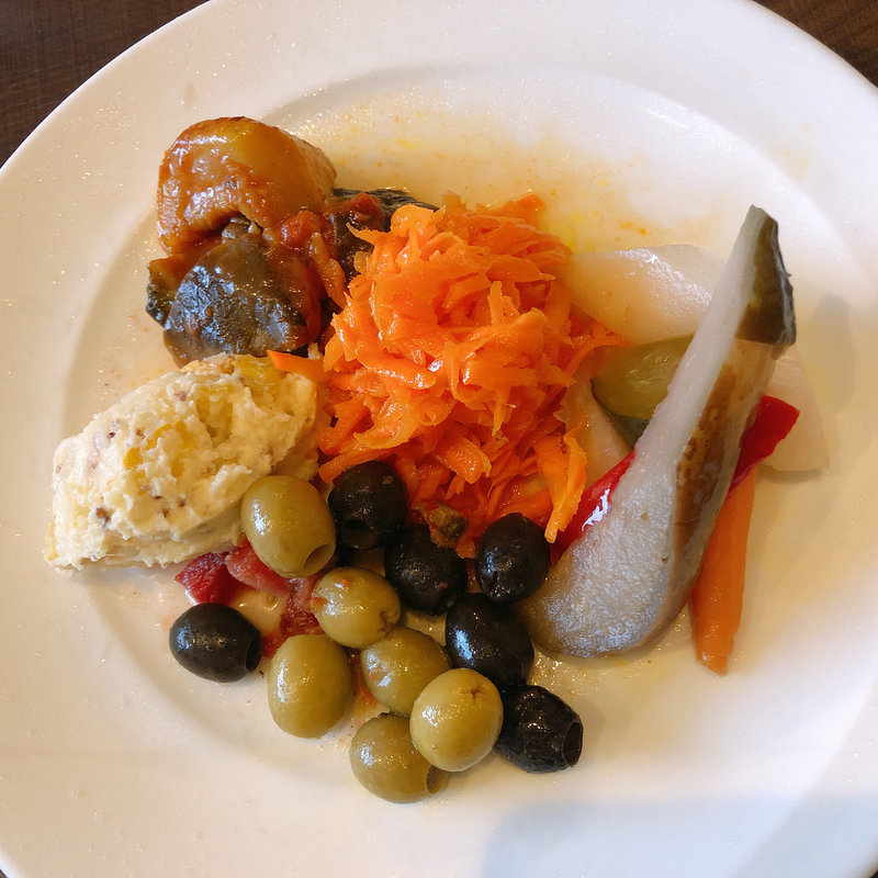 タパス盛り合わせ(ビストロ デ シュナパン)