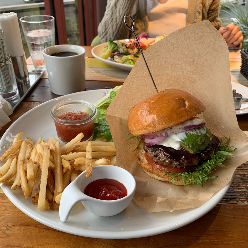 アボカドハンバーガー(コナズ珈琲 つくば研究学園店)