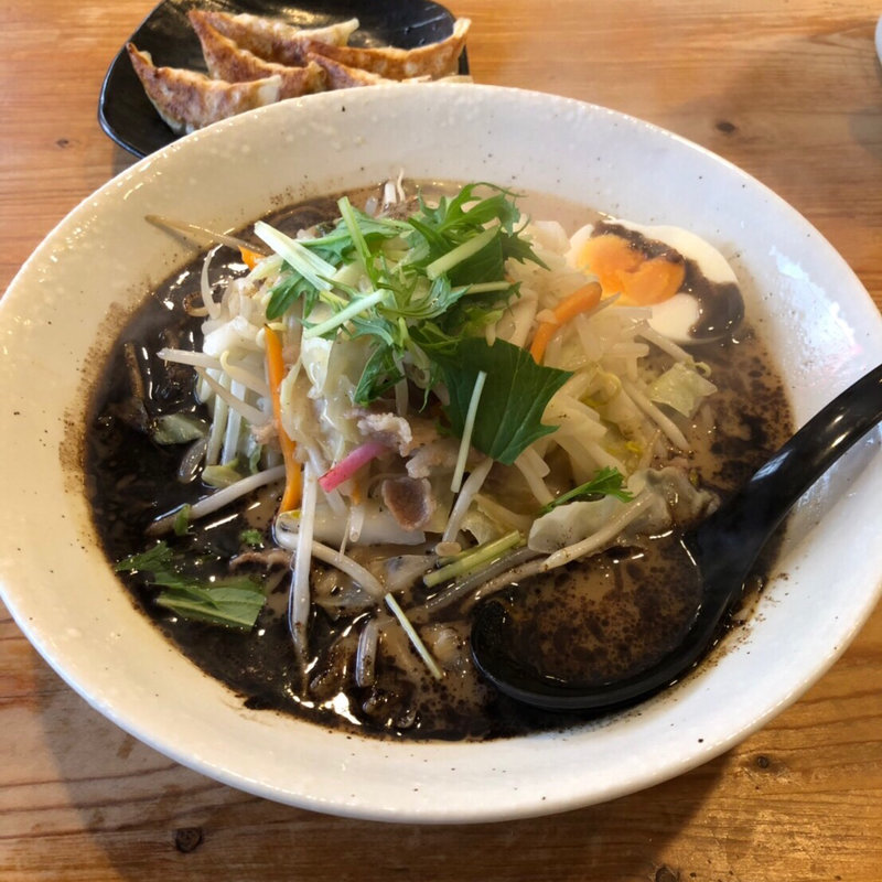 黒ちゃんぽん(博多 ちゃんぽん·皿うどん ぴかまつ)