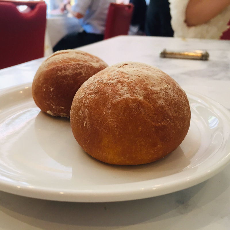 自家製パン(カフェ・ド・サンティエ 仏料理おざ輝)