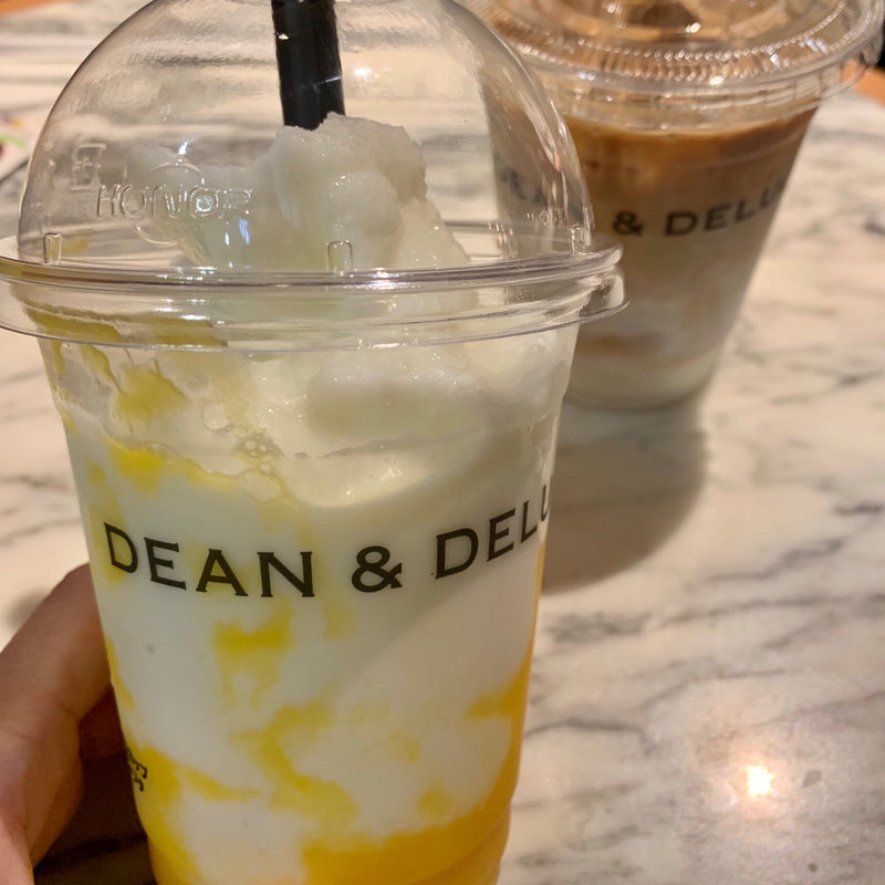 マンゴーラッシーフラッペ(DEAN & DELUCA)